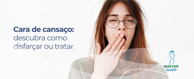 mulher bocejando