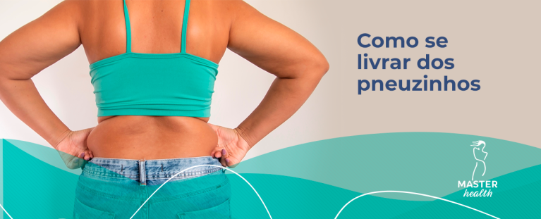 Mulher de costas apertando as laterais da barriga